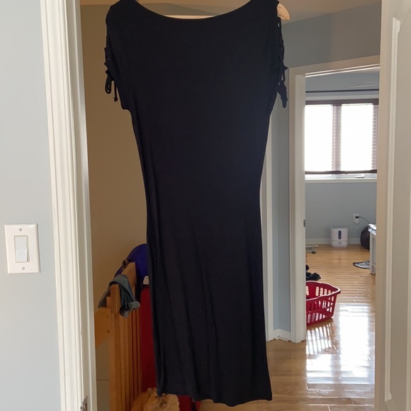 Black fitted Dress with tie detail on shoulder - Picture 3 of 3